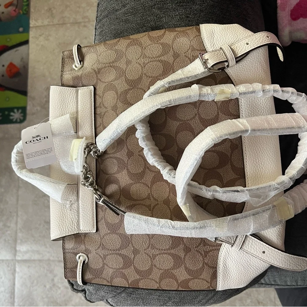 NWT Disney x coach dumbo brown and white  Women's Back pack - Picture 10 of 11